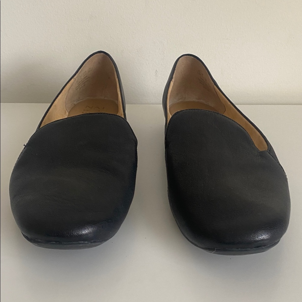 Naturalizer Black Leather Loafers - Picture 5 of 14
